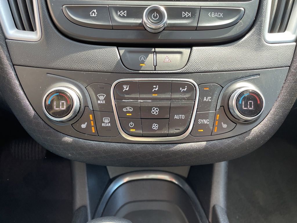 Used 2024 Chevrolet Malibu LT FWD image 21