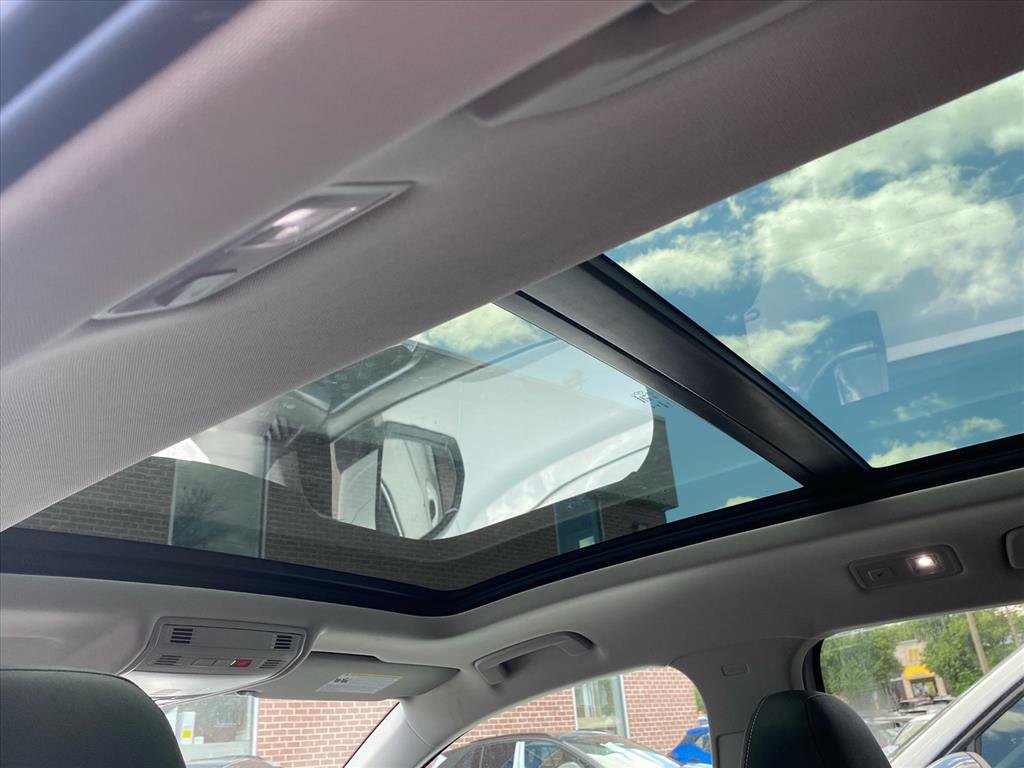 Certified 2023 Volkswagen Taos SE w/ Panoramic Sunroof Package FWD image 18