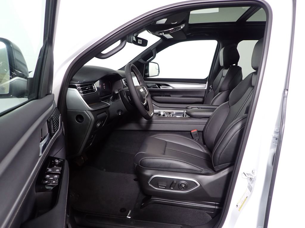 New 2026 Jeep Grand Wagoneer Limited AWD/4WD image 26