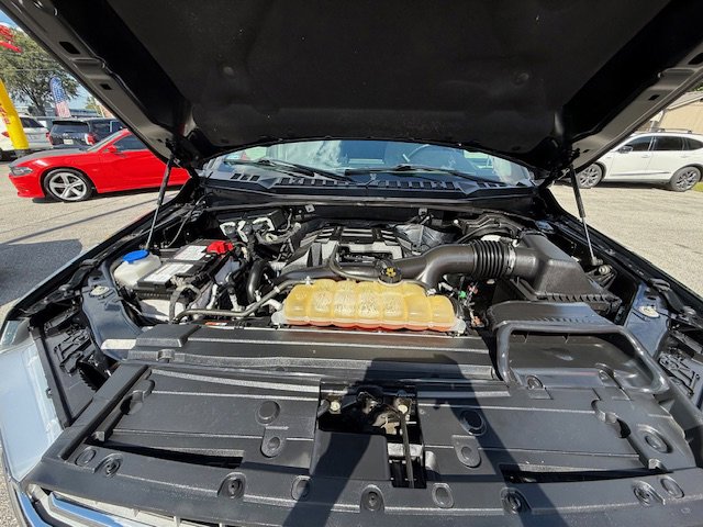 Used 2018 Ford F150 XLT w/ Equipment Group 302A Luxury image 5