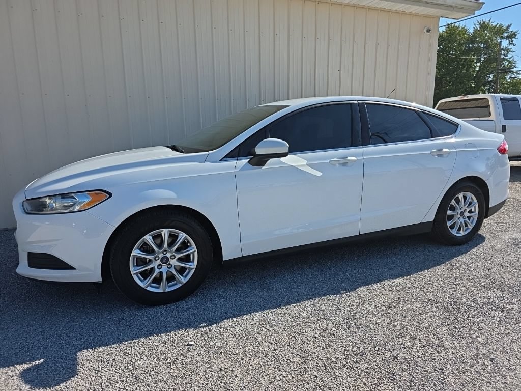 Used 2016 Ford Fusion S FWD image 10