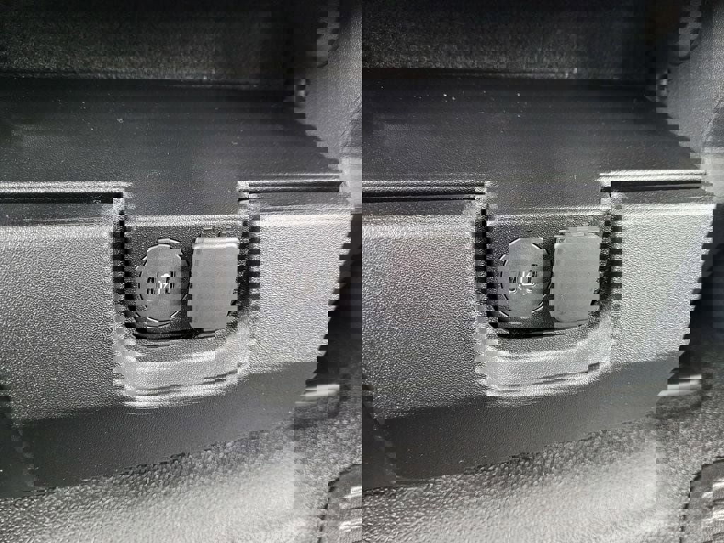 New 2026 Ford F250 XL w/ XL Chrome Package image 40