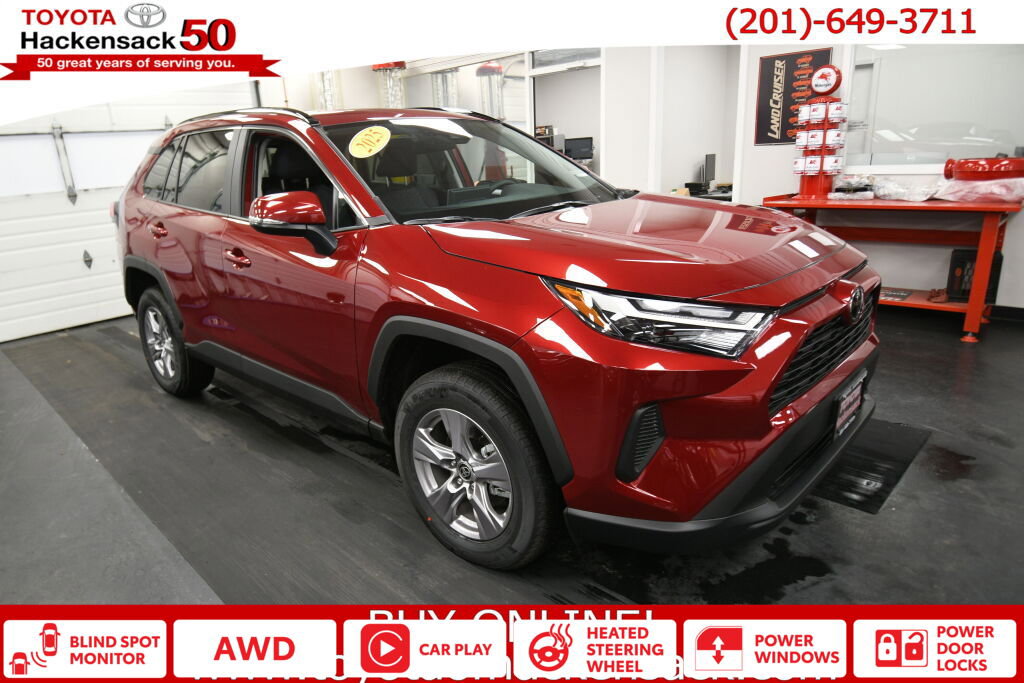 Used 2025 Toyota RAV4 XLE w/ Convenience Package image 1