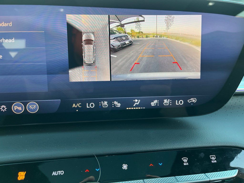 Used 2025 Buick Enclave Avenir w/ Super Cruise Package FWD image 26