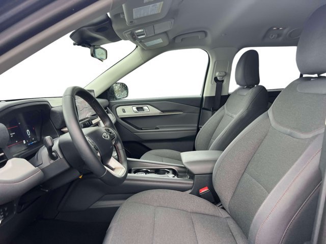 Used 2026 Ford Explorer Active AWD/4WD image 21