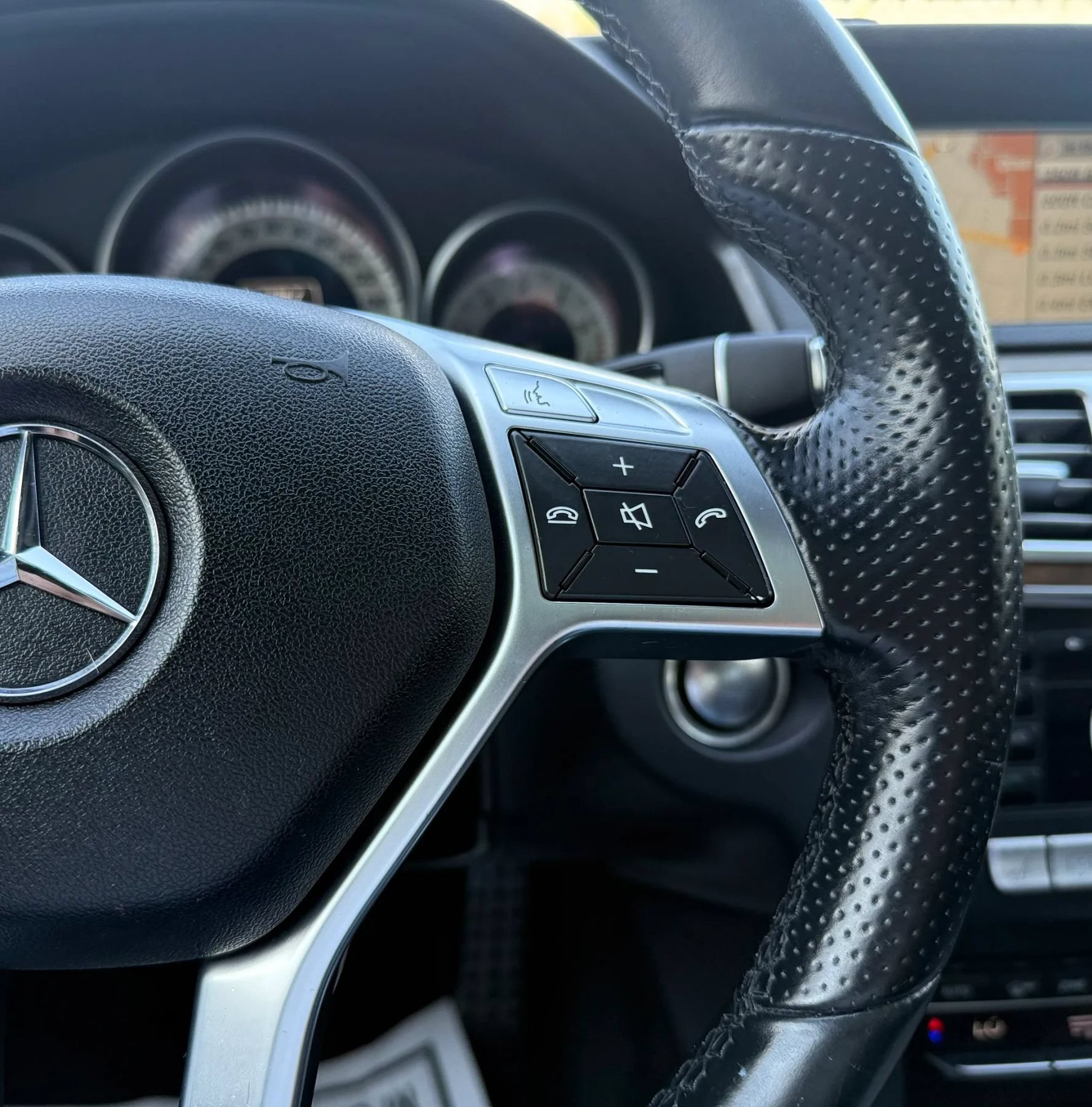 Used 2014 Mercedes-Benz E 350 4MATIC Sedan image 15
