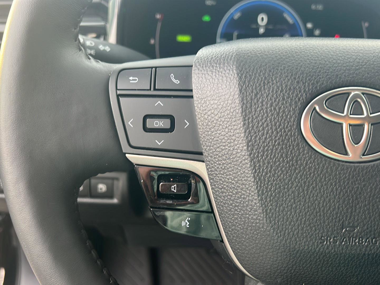 Used 2025 Toyota Camry LE w/ Convenience Package FWD image 21