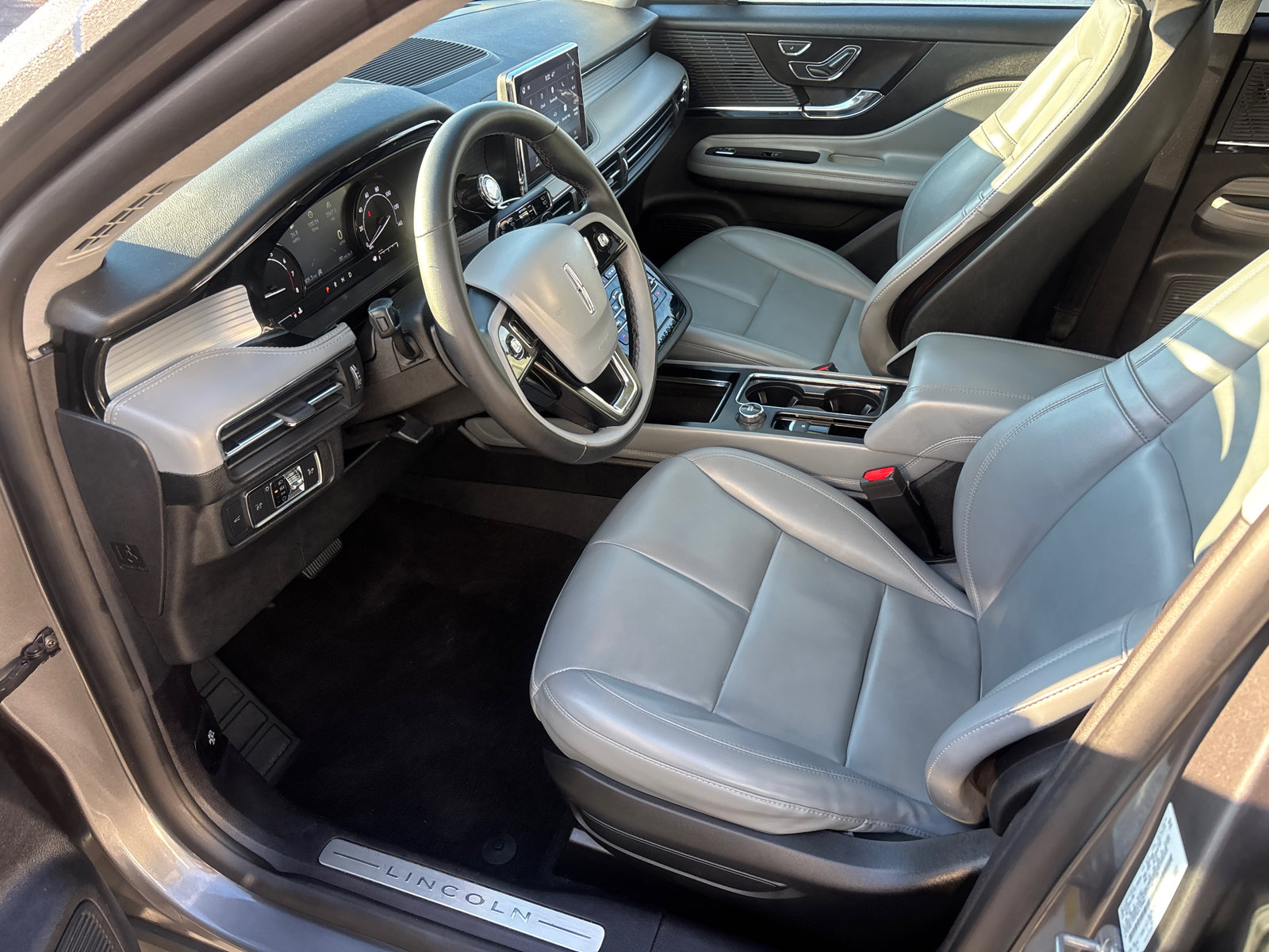 Used 2022 Lincoln Corsair FWD image 25