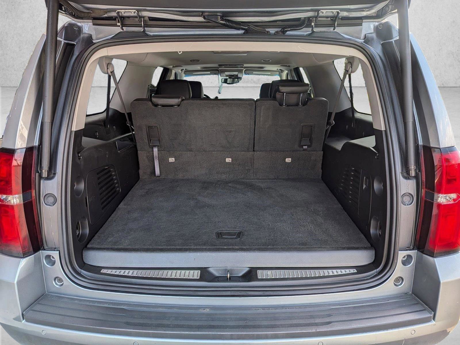 Used 2020 Chevrolet Suburban LT AWD/4WD image 6