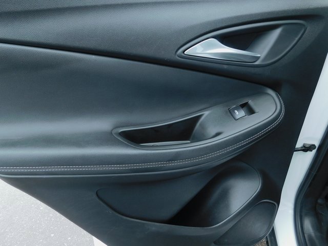 Used 2020 Buick Encore GX Select image 22