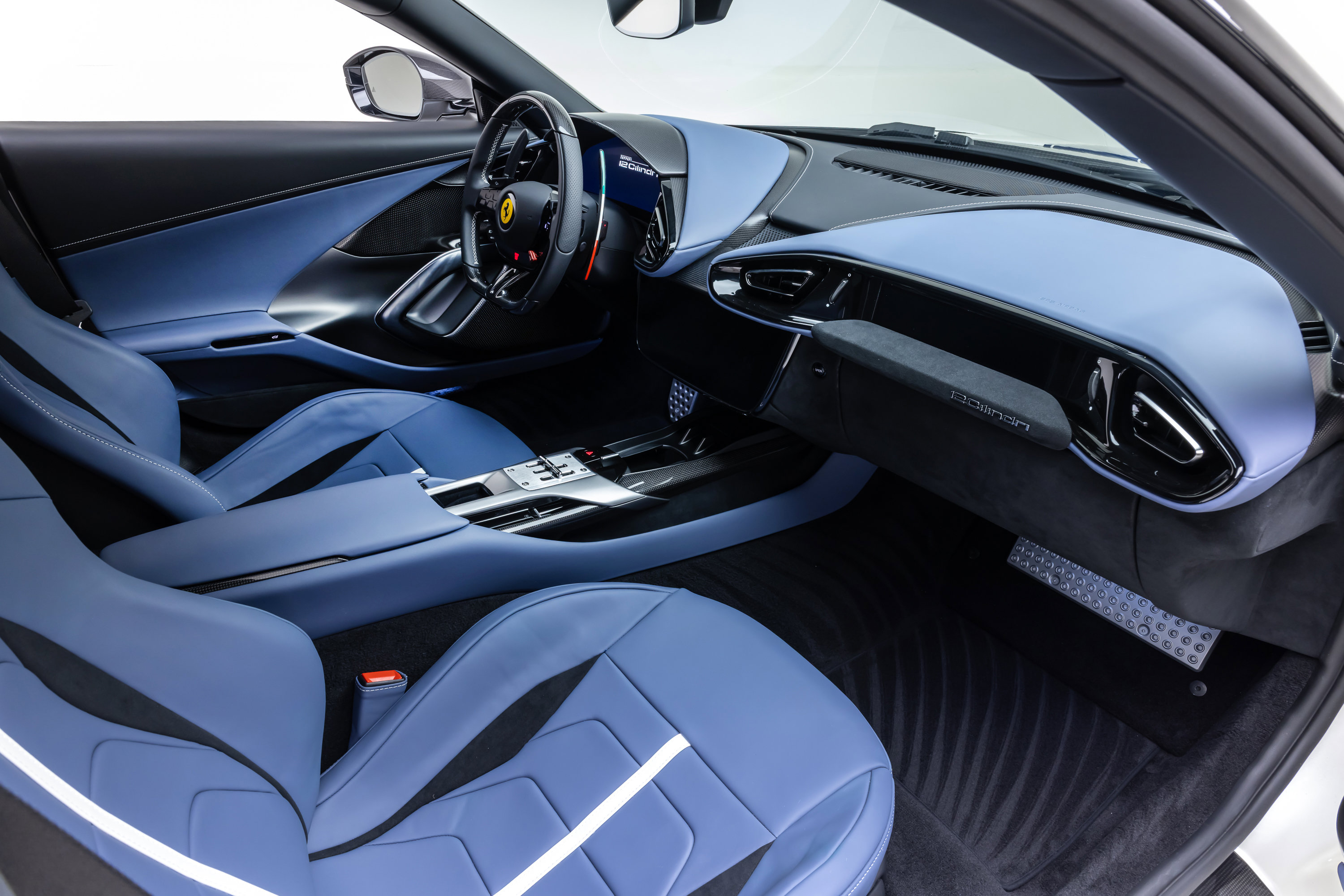 Used 2025 Ferrari 12Cilindri RWD image 30