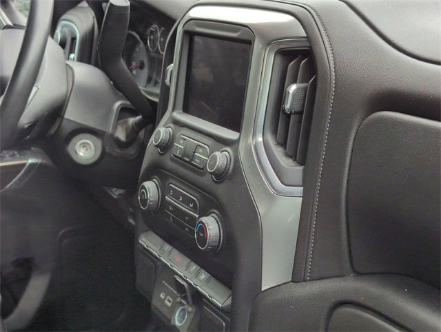 Used 2019 Chevrolet Silverado 1500 LT w/ Bed Protection Package image 14