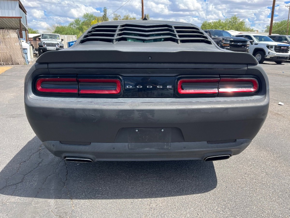 Used 2016 Dodge Challenger SXT Plus RWD image 4