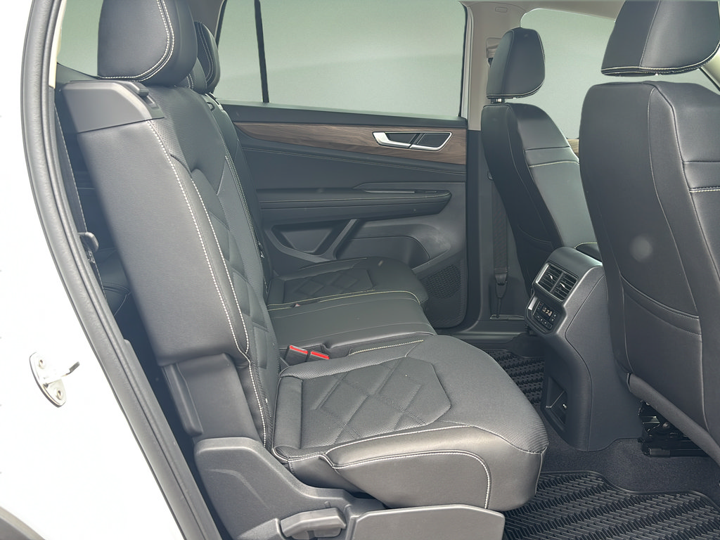 New 2026 Volkswagen Atlas SE FWD image 13
