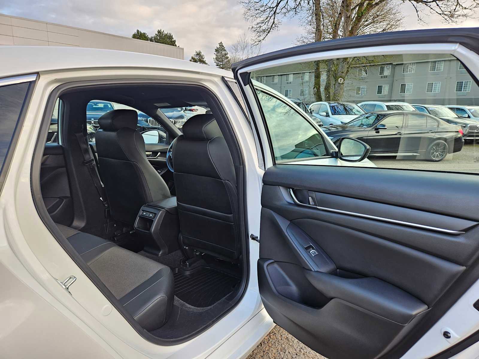 Used 2022 Honda Accord Sport image 28