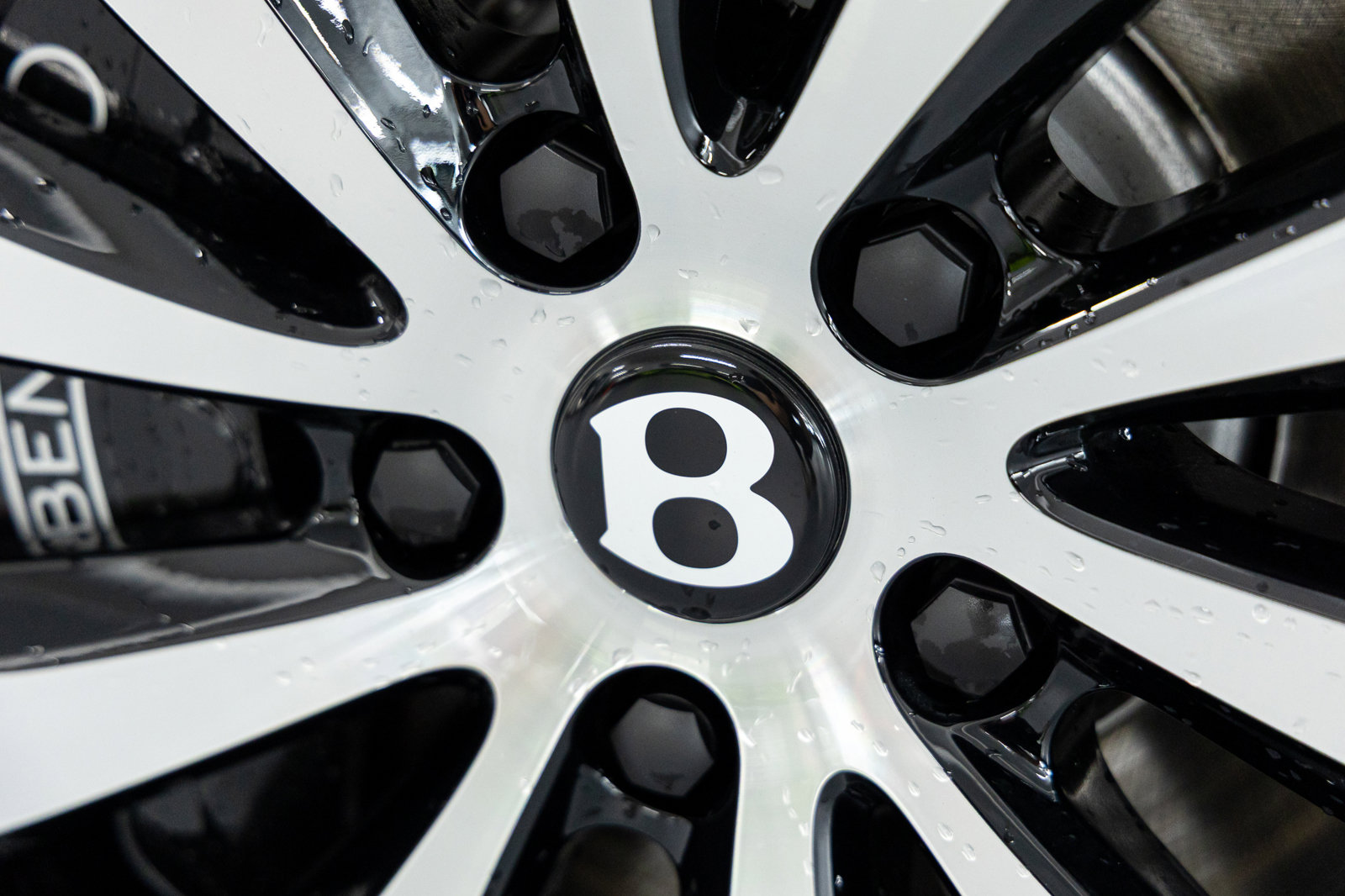 New 2026 Bentley Continental GT Azure AWD/4WD image 17
