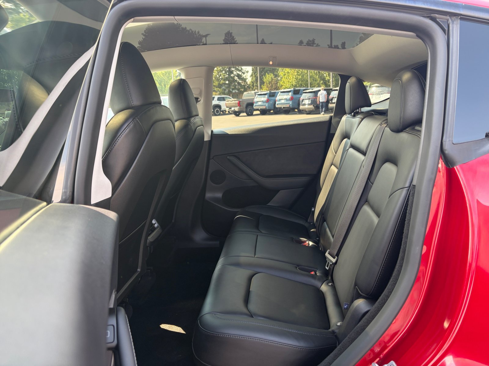 Used 2025 Tesla Model Y Long Range AWD/4WD image 25