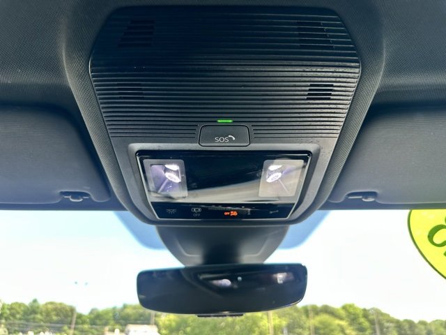 Used 2023 Volkswagen Golf 20th Anniversary Edition image 23