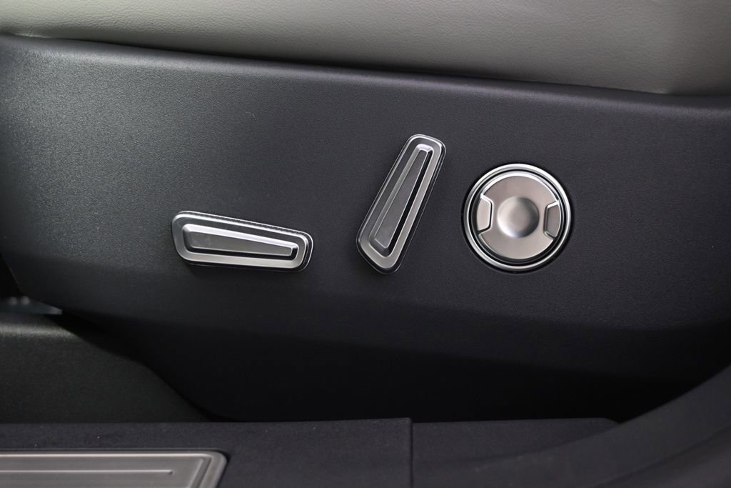 New 2026 Lincoln Nautilus Reserve w/ Jet Appearance Package image 14