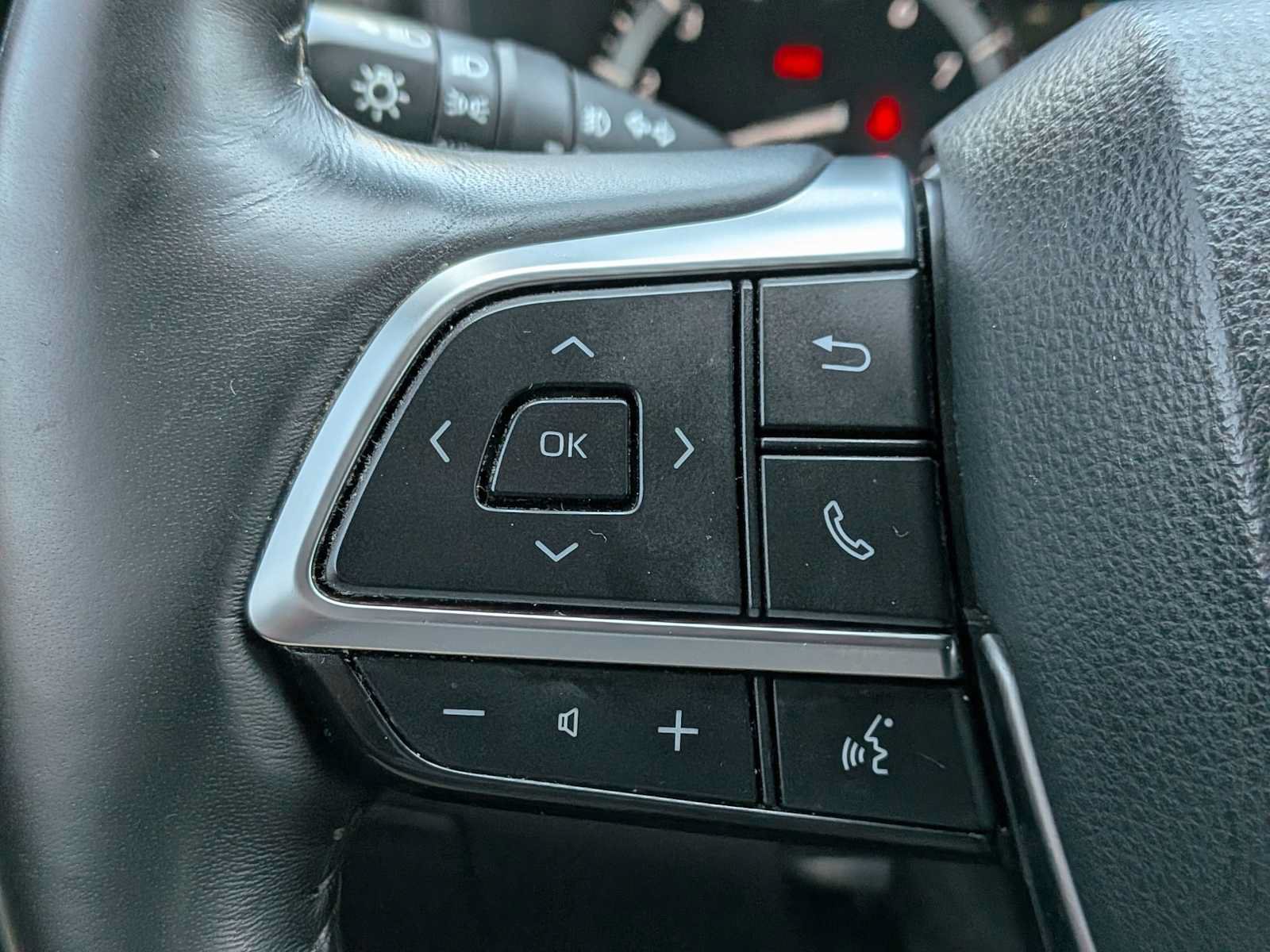 Used 2020 Toyota Highlander Limited AWD/4WD image 23