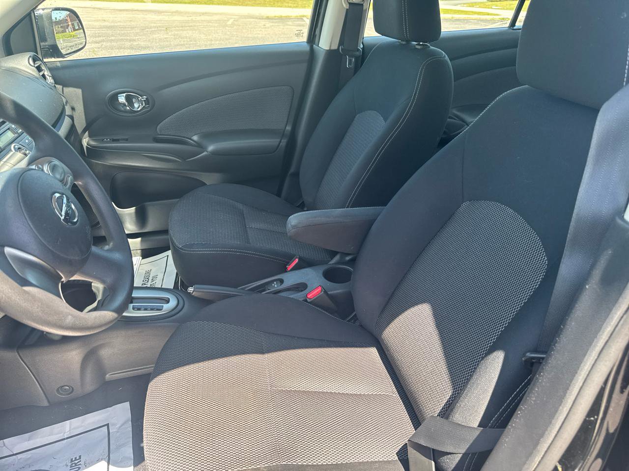 Used 2014 Nissan Versa SV FWD image 12