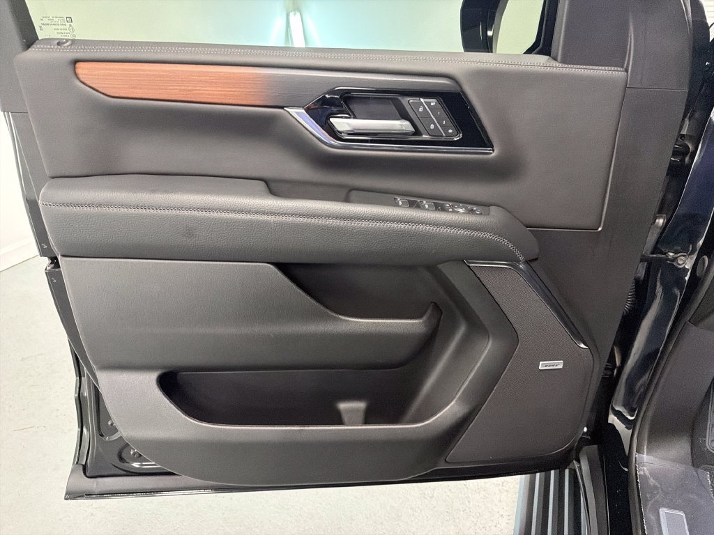 Used 2026 GMC Yukon Denali w/ Sun & Power Step Package AWD/4WD image 19