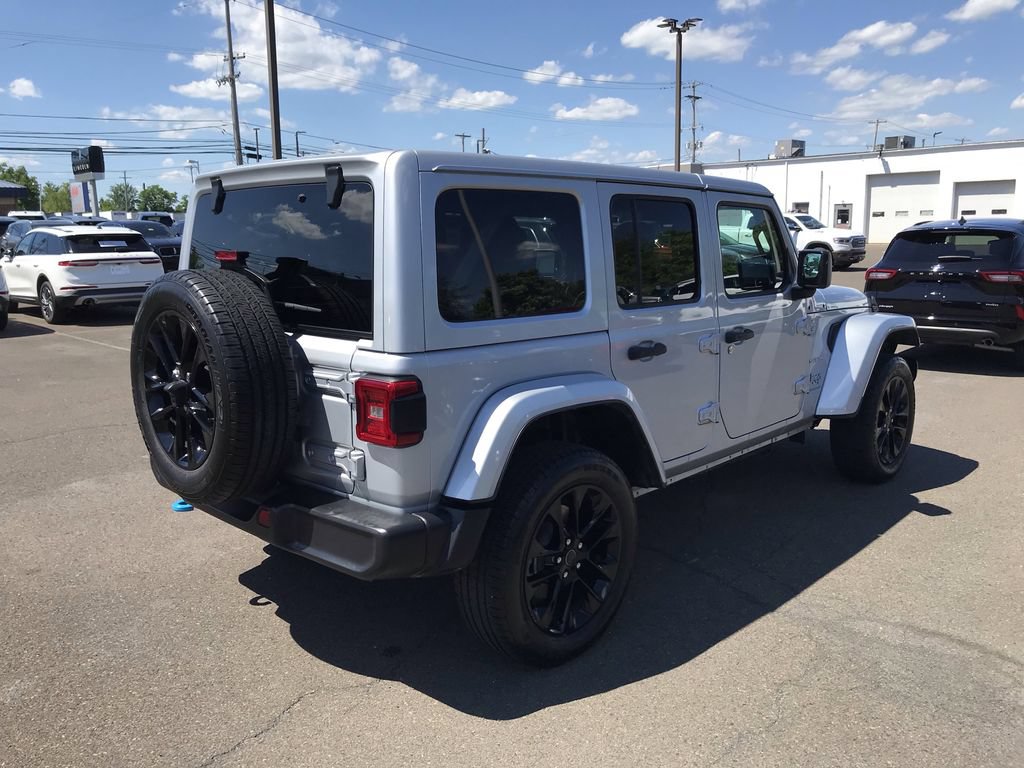 Used 2024 Jeep Wrangler Unlimited Sahara AWD/4WD image 6