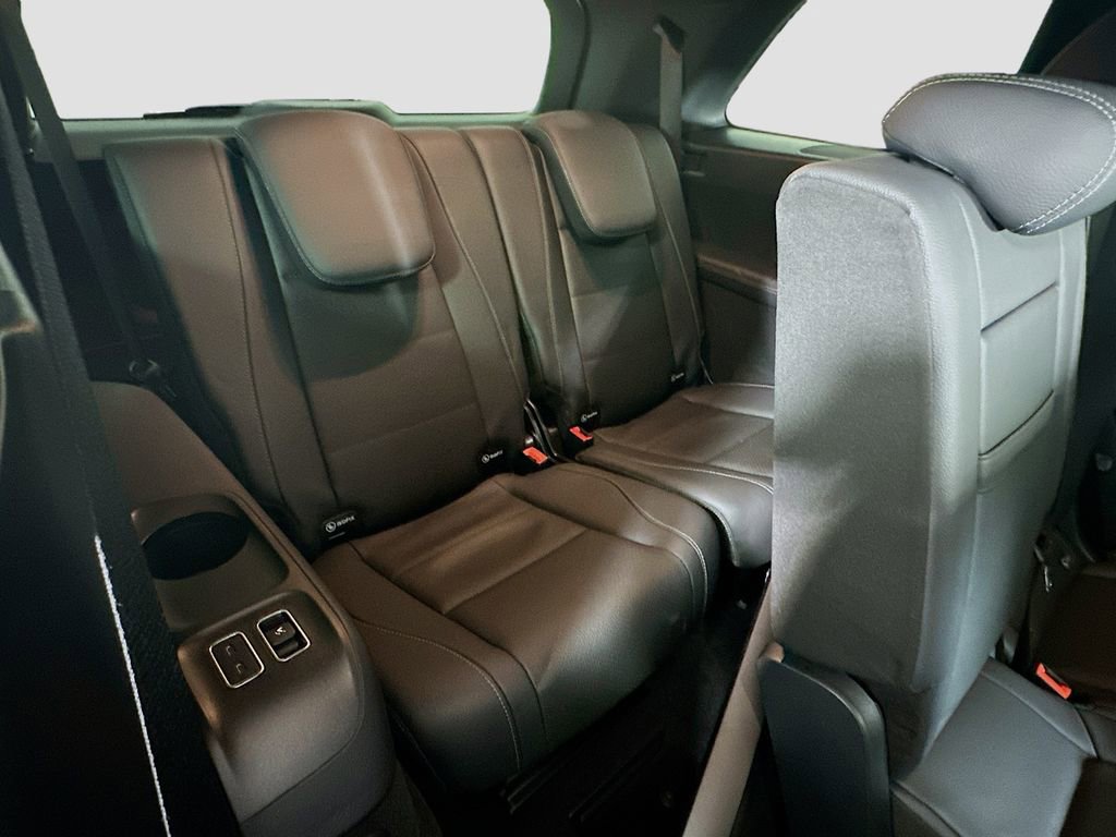 Used 2024 Mercedes-Benz GLS 450 4MATIC image 28
