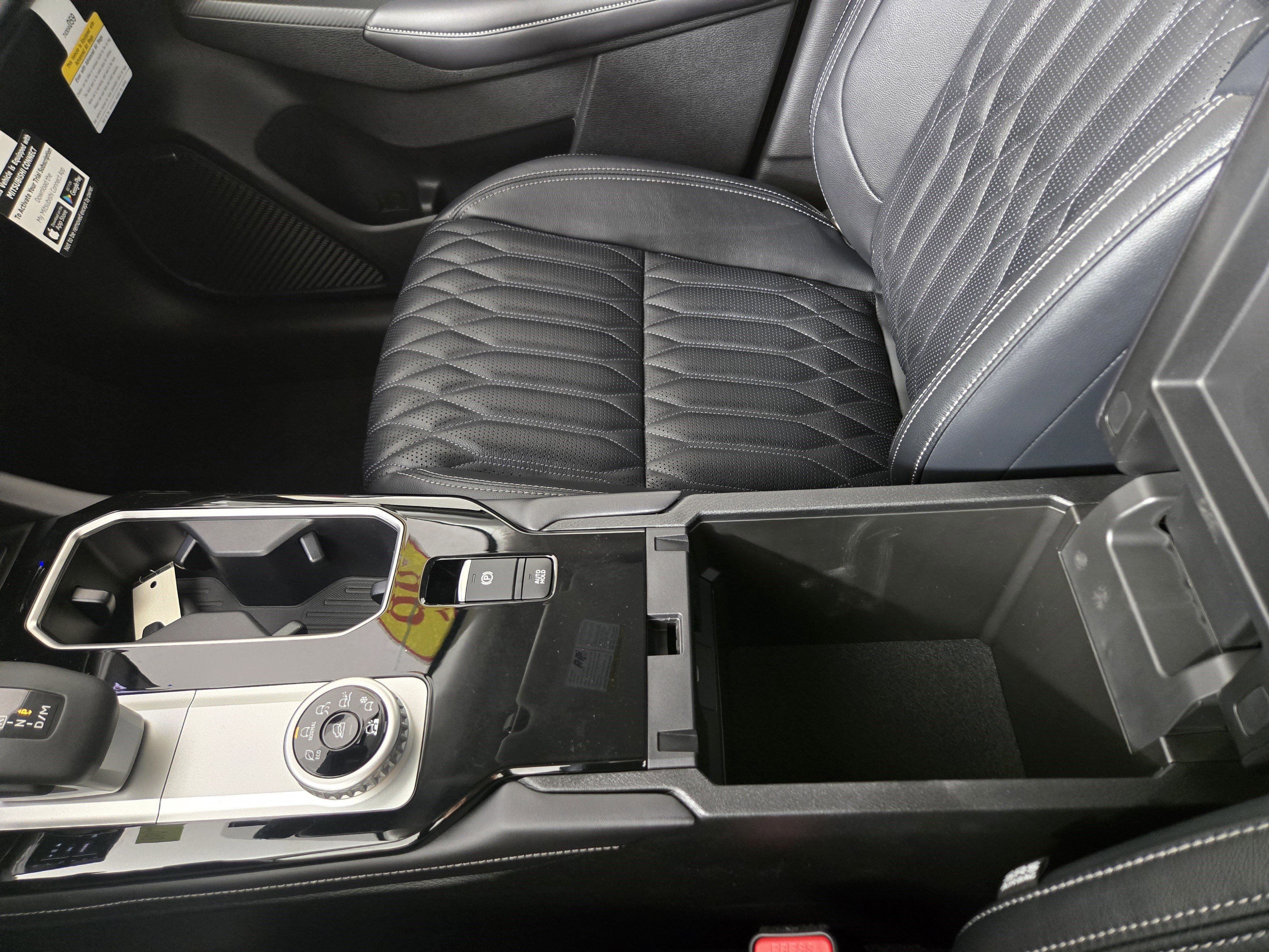 New 2026 Mitsubishi Outlander SEL image 28