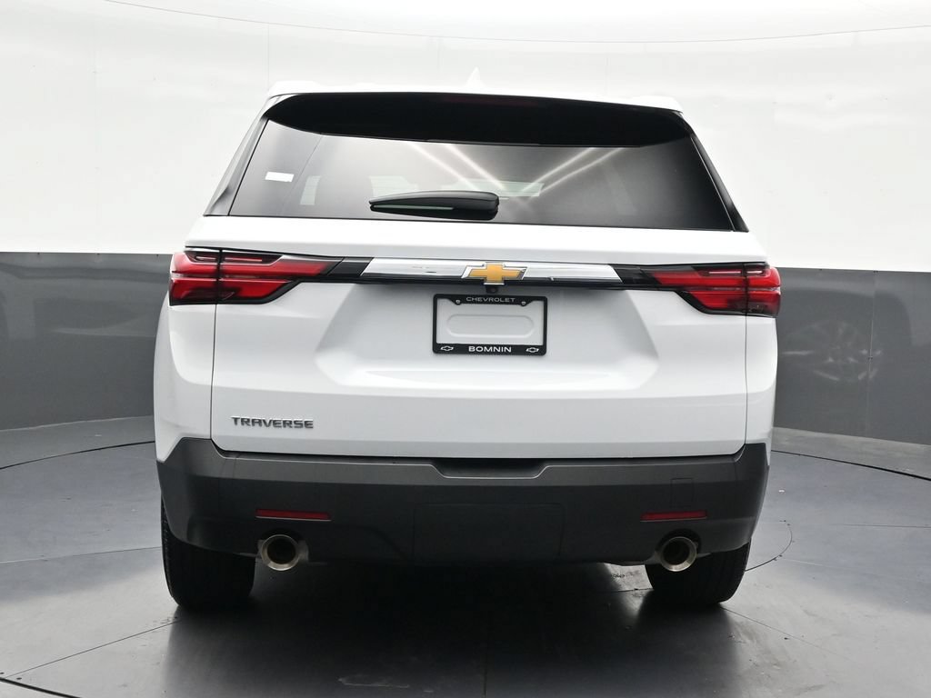 Used 2023 Chevrolet Traverse LS FWD image 4
