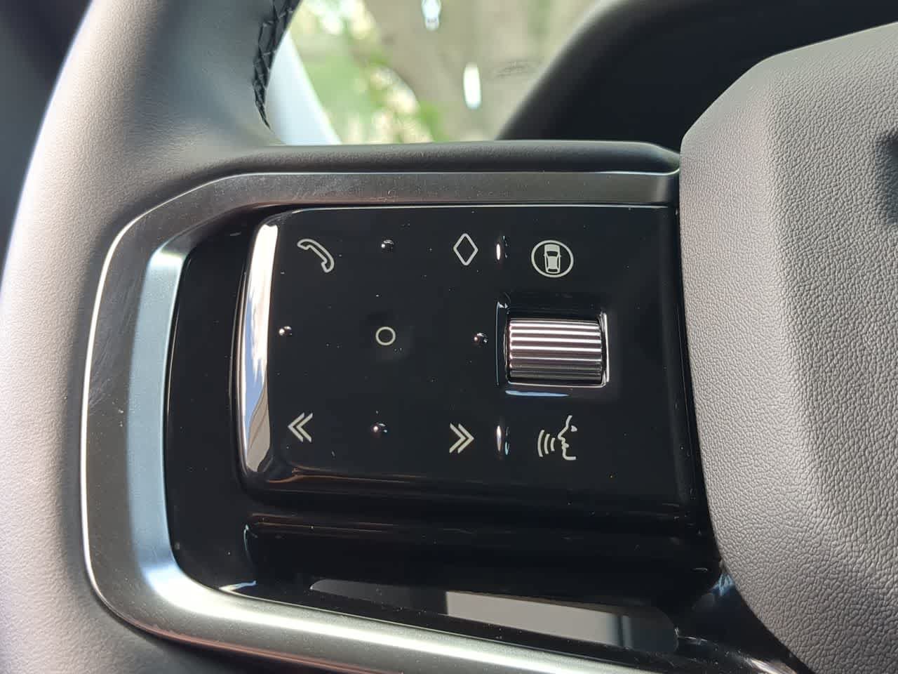Certified 2025 Land Rover Discovery Sport S AWD/4WD image 26