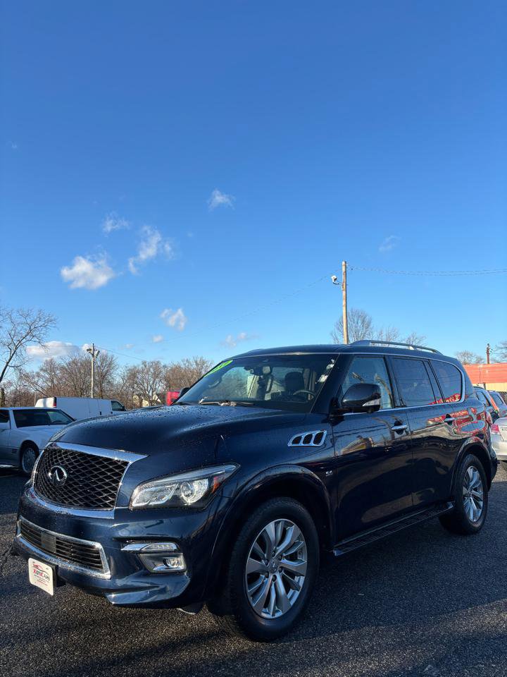 Used 2017 INFINITI QX80 4WD w/ Driver Assistance Package image 4