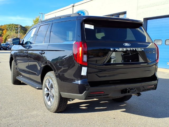 New 2027 Ford Expedition Active AWD/4WD image 4