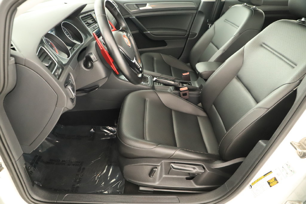 Used 2018 Volkswagen Golf SE FWD image 23