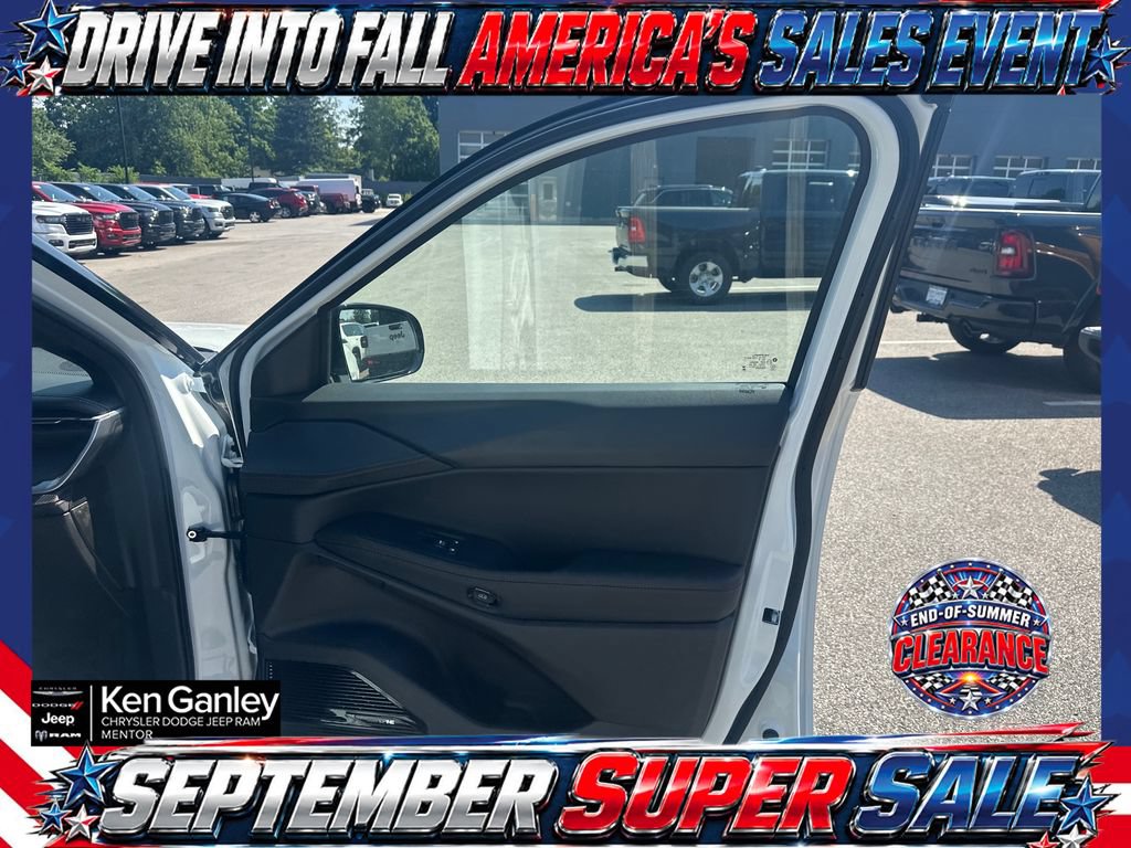 New 2026 Jeep Cherokee Overland w/ Trailer Tow Group AWD/4WD image 24