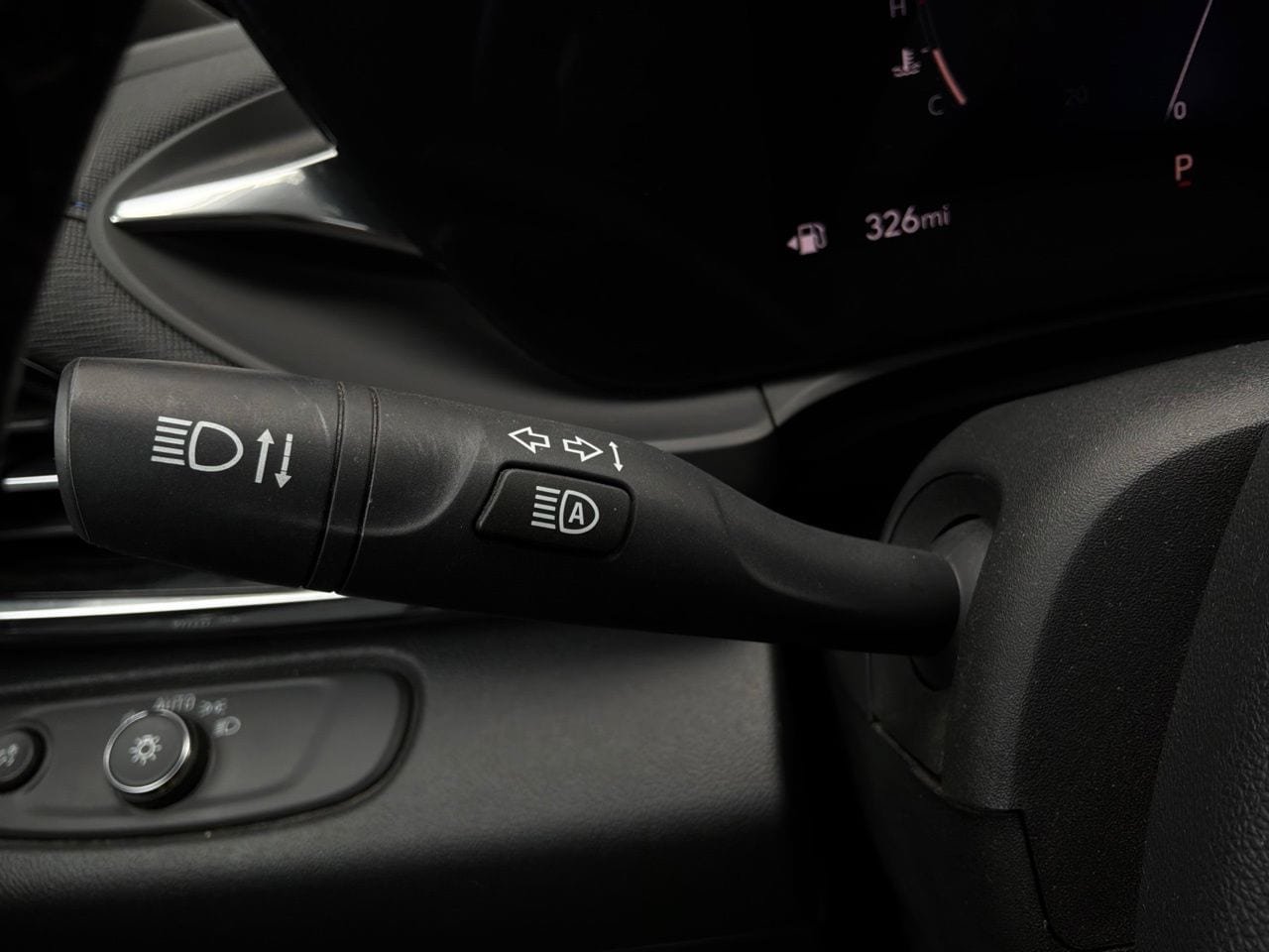 Used 2025 Buick Envista Sport Touring FWD image 38