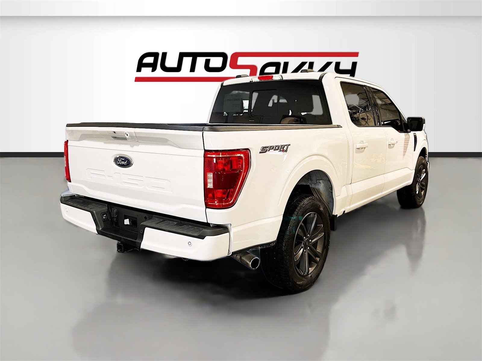 Used 2023 Ford F150 XLT w/ Equipment Group 302A High image 7