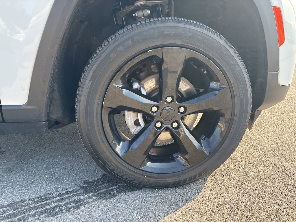 Used 2023 Jeep Grand Cherokee Altitude image 22