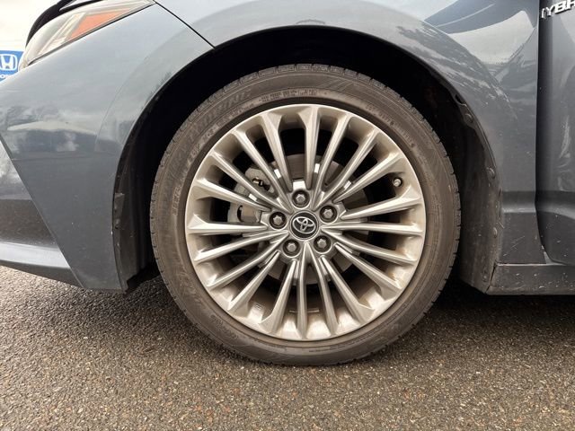 Used 2019 Toyota Avalon Limited image 22