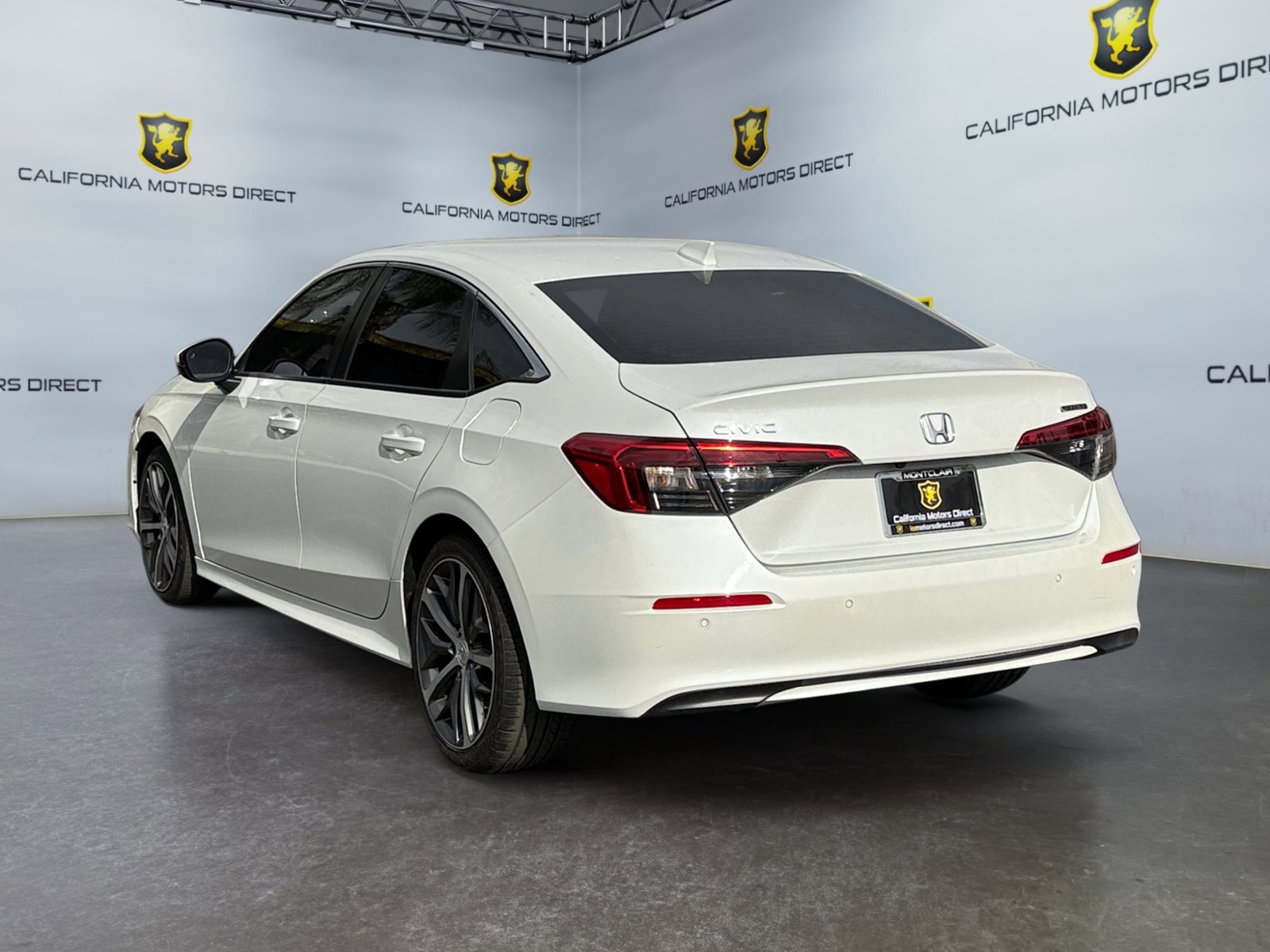 Used 2022 Honda Civic Touring image 3