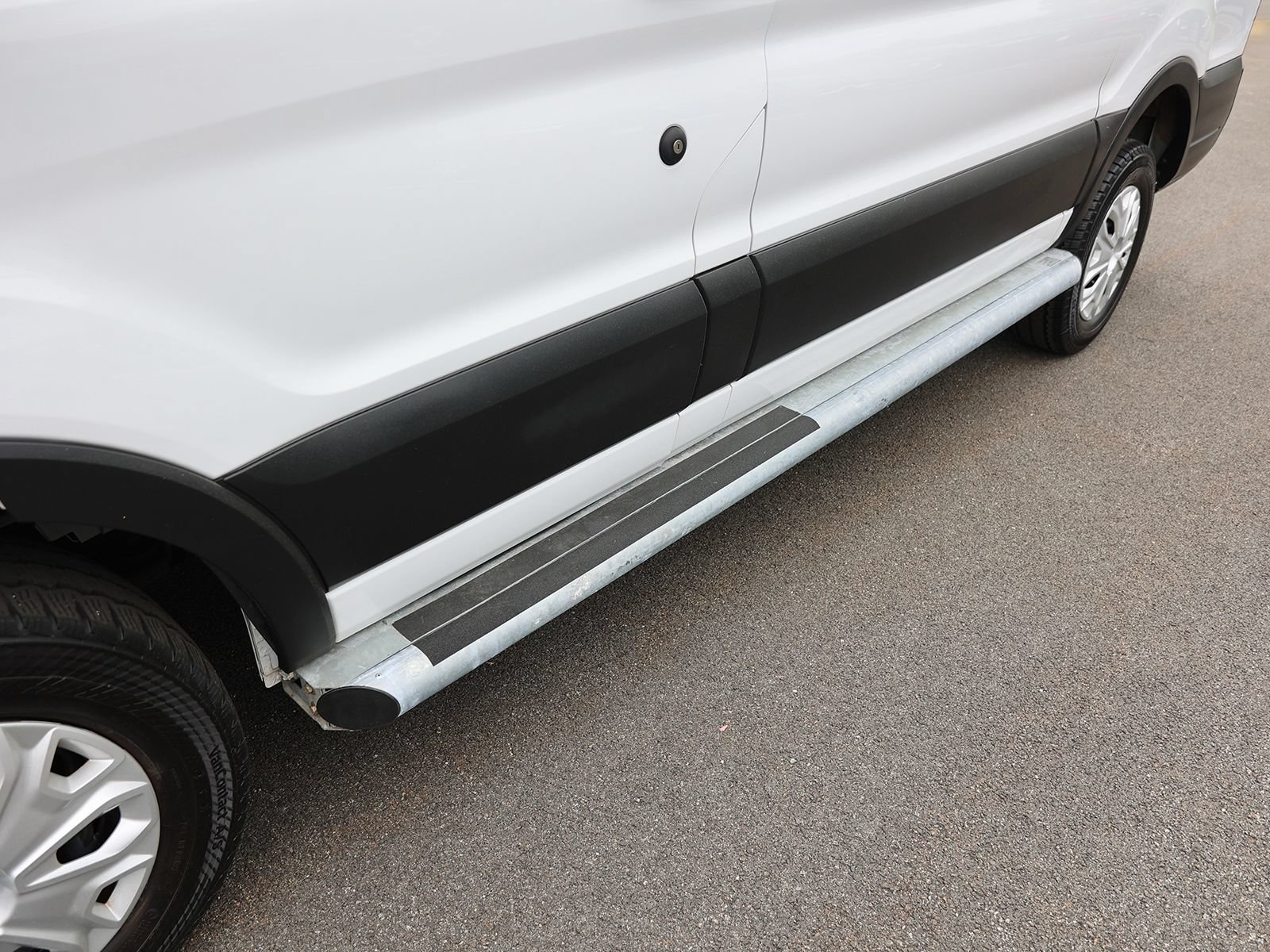 Used 2024 Ford Transit 250 Low Roof w/ Exterior Upgrade Package RWD image 9