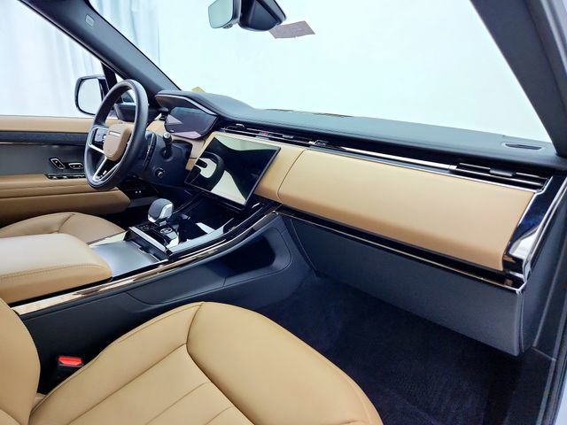 Certified 2025 Land Rover Range Rover Sport SE image 14