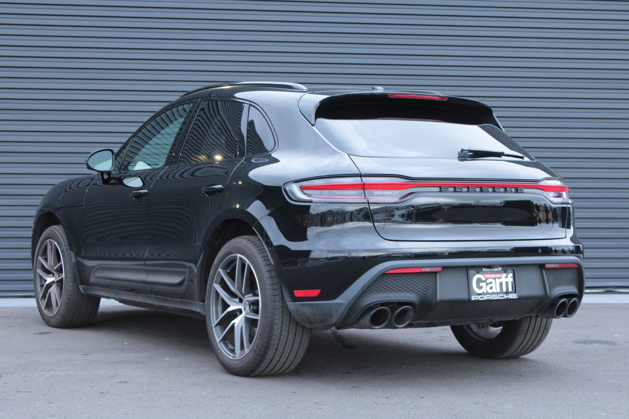 Certified 2023 Porsche Macan S image 3