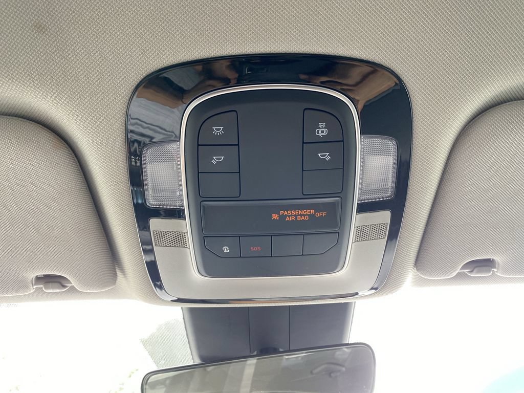 Used 2022 Hyundai Santa Fe SEL FWD image 25