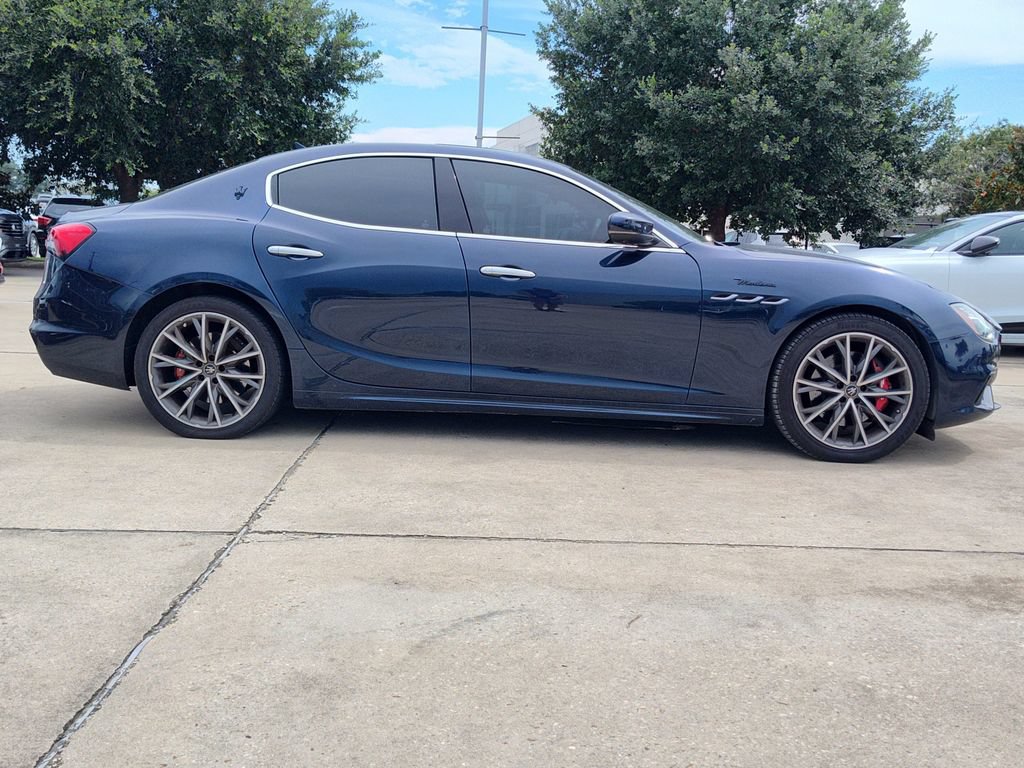Used 2023 Maserati Ghibli Modena RWD image 11
