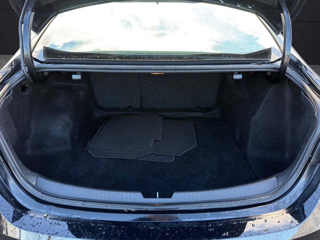 Used 2022 Chevrolet Malibu LT image 22