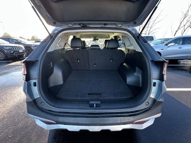 Used 2025 Kia Sportage EX image 14