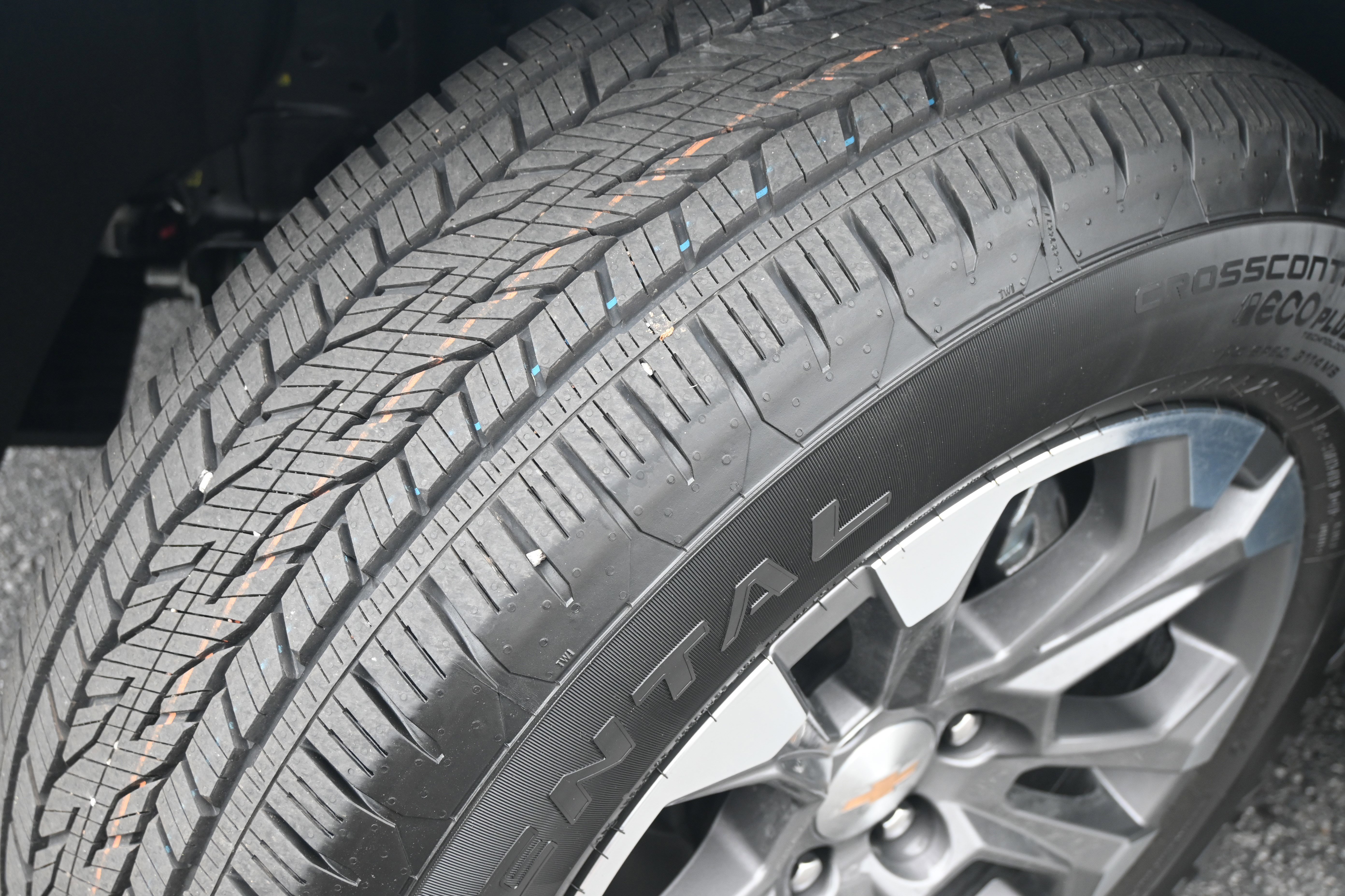 Used 2025 Chevrolet Tahoe LT w/ Comfort Package image 14