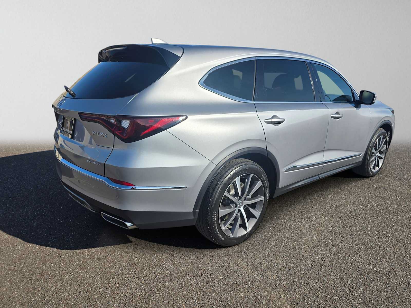 Used 2025 Acura MDX w/ Technology Package AWD/4WD image 3