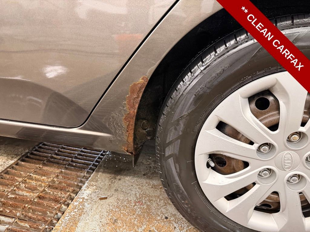 Used 2010 Kia Forte EX image 3